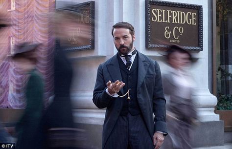 Jeremy Piven as Mr Selfridge Mr Selfridge, Jeremy Piven, Edwardian England, British Costume, Katherine Kelly, Call The Midwife, Love Film, Costume Drama, British Tv