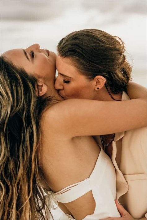 Beach Wedding Lesbian Two Brides, Lesbian Beach Proposal, Lesbian Engagement Pictures Photo Ideas Beach, Wedding Ideas Lesbian Couple, Lesbian Couple Photoshoot Poses Beach, Lesbian Wedding Picture Ideas, Lesbian Elopement Ideas, Lesbian Elopement Photography, Lesbian Country Wedding