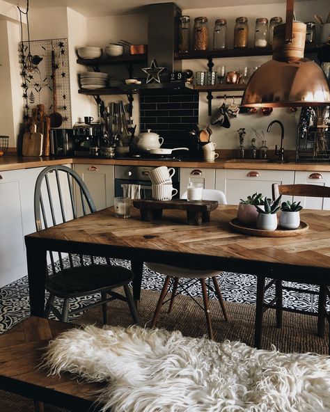 Hygge Home, Industrial Kitchen, Oak Dining Table, Kitchen Shelves, Wooden Table, Home Decor Kitchen, 인테리어 디자인, House Inspiration, A Kitchen