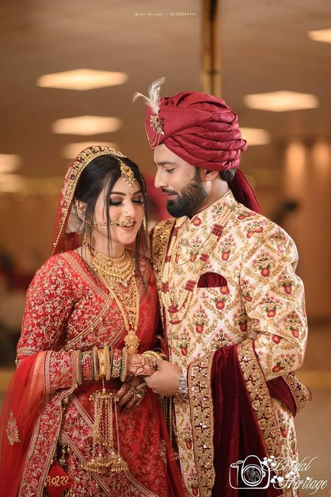 Wedding Couple Pakistani, Marriage Copal Photo, Mehndi Boys Dressing, Love Marriage Photo, Wading Photoshoot, Kapl Photo, Capal Pose, Capal Photo, Wedding Closeup