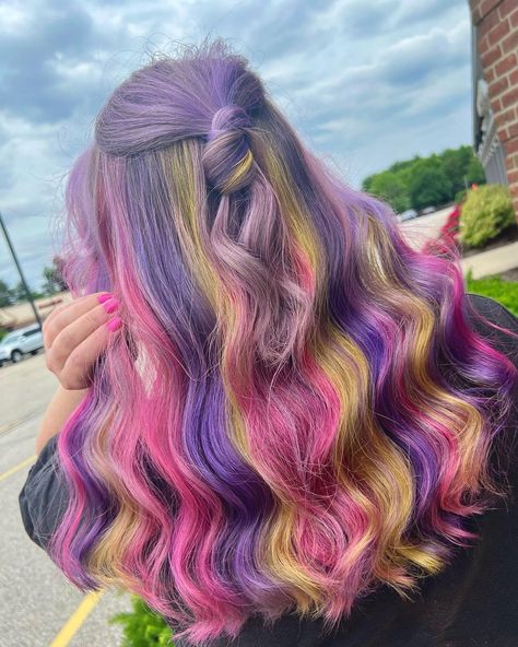 My Little Pony Hair Dye, Princess Cadence Aesthetic, Princess Cadence Human, Cadence Aesthetic, My Little Pony Hairstyles, Cadence Core, Hairdye Ideas, Mlp Hairstyles, Mlp Hair