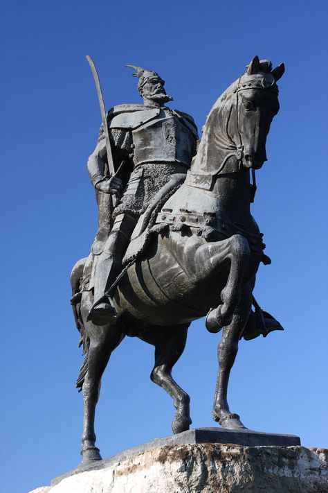 Skanderbeg Monument bronze sculpture Skanderbeg Square, Tirana, Albania Creator Odhise Paskali,Andrea Mano,Janaq Paço. Inception 1968. Islamic Warrior, Warrior On Horse, Tirana Albania, Inception, 15th Century, Crusades, Bronze Sculpture, Albania, Statue Of Liberty