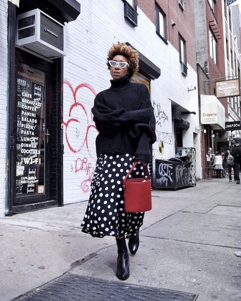 Update Your Fall Work Wardrobe with These 9 Outfits via @WhoWhatWearUK Fall Maxi Skirt Outfits, Polka Dot Skirt Outfit, Dot Skirt Outfit, Black Sweater Outfit, Maxi Skirt Fall, Fall Maxi, Casual Skirt Outfits, Maxi Skirt Outfits, Polka Dot Skirt