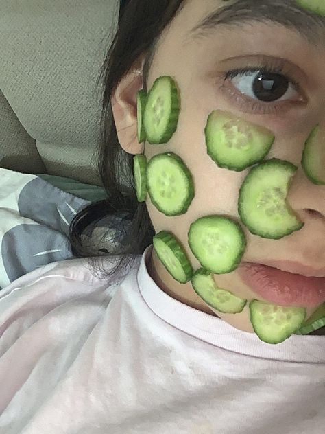 Cucumber in my face😭 Cucumber Cartoon, Holistic Nutrition Recipes, Cucumber Canning, Healthy Breakfast Recipes Easy, Healing Waters, Holistic Nutrition, Eye Bags, Breakfast Recipes Easy, Healthy Breakfast Recipes