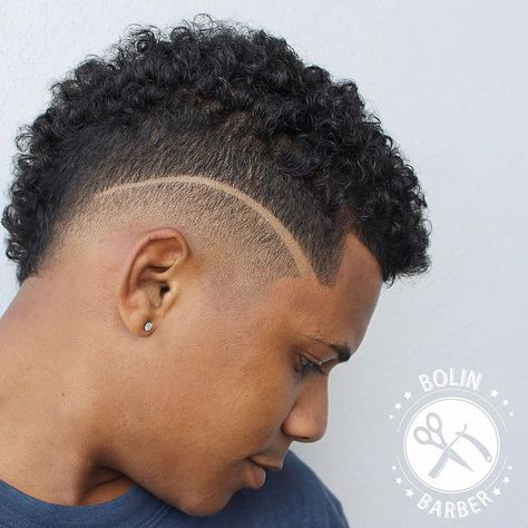 Low Fade With Design, Faux Hawk Boys, Boys Curly Hair, Fade With Design, Cool Hair Styles, Frohawk Fade, Fro Hawk, Fohawk Haircut, Cool Hair