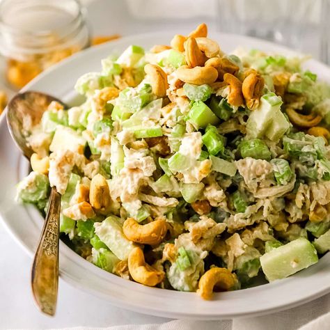 Cashew Chicken Salad Recipe Cashew Chicken Salad Recipe, Cashew Nut Salad, Cashew Chicken Salad, Easy Cashew Chicken, Cashew Salad, Cold Salads, Gluten Free Meal Plan, Grape Recipes, Gluten Free Dishes