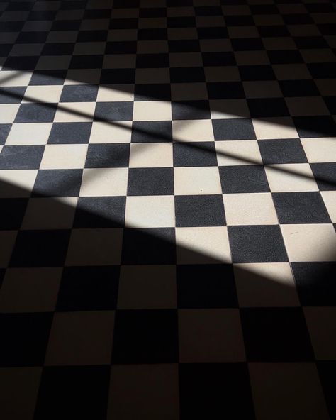 Light Academia House, Chessboard Floor, Funky Bathroom Ideas, Checkered Floor Kitchen, Checkered Aesthetic, Academia House, Flack Studio, Funky Bathroom, Socks Aesthetic