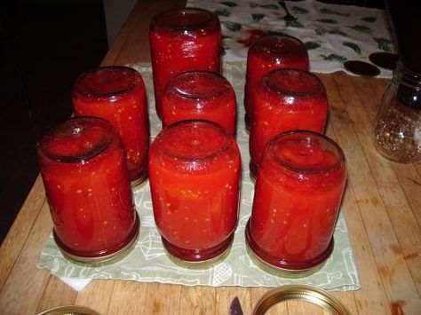 Can Tomatoes, Freezing Food, Canning Fruit, Canning Ideas, Canning Vegetables, Canning Food Preservation, Canned Food Storage, Canning Tips, Canned Tomatoes