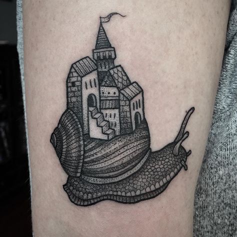 Home is where your snail runs. Susanne König Simple Black Tattoos, Snail Tattoo, Taboo Tattoo, Castle Tattoo, Surreal Tattoo, Full Arm Tattoos, Line Work Tattoo, Home Tattoo, Black Ink Tattoos