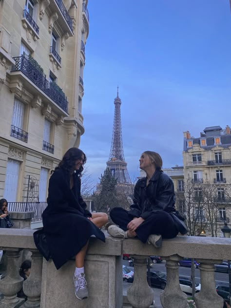 Paris ootd, paris phoro spots Paris Dream, 사진 촬영 포즈, Paris Pictures, Paris Aesthetic, Paris Trip, Paris Photo, Euro Summer, Paris Photos, Europe Trip