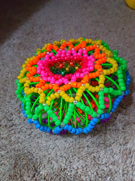 High-quality and handmade rainbow slinky kandi cuff. Kandi Kid Outfit, Rave Kandi Ideas, Kandi Jewelry, Arcade Carpet, Kandi Inspiration, Scene Kandi, Perler Pattern, Rave Scene, Kandi Inspo