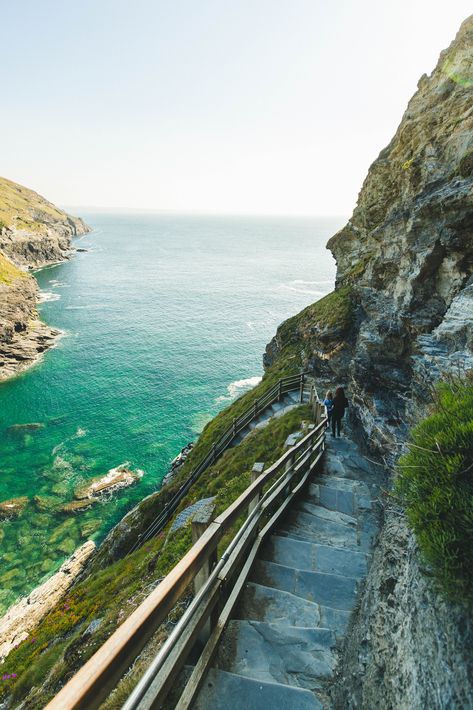 Port Isaac & Tintagel Castle - Cornwall, England - Somewhere Devine Port Isaac Cornwall, English Paintings, Port Aesthetic, Tintagel Cornwall, Tintagel Castle, Port Isaac, West England, Uk History, Skye Scotland