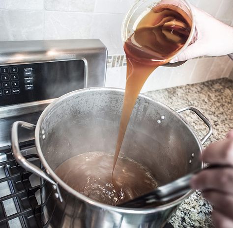 While you may have more control over ingredients with all-grain brewing, making beer from malt extract has many benefits for homebrewers of all levels. How To Make Beer At Home, Beer Making Process, Beer Facts, All Grain Brewing, Making Beer, Beer Kit, Brewing Recipes, Brewing Beer, Home Brewing Beer