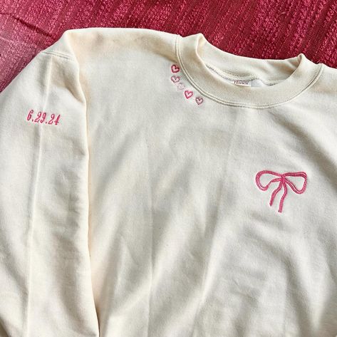 cutie sweatshirt for a bride to be🎀🍾💖 Bachelorette Embroidery, Bridal Sweatshirt, Spring Embroidery, Greek Gifts, Bachelorette Weekend, Bride To Be, Bead Embroidery, Embroidered Flowers, Beaded Embroidery