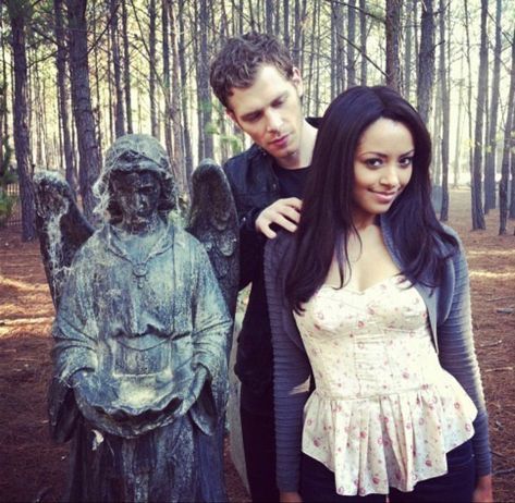 Dr Aesthetic, Tvd Cast, Diary Movie, The Vampire Diaries 3, Kat Graham, Vampire Diaries Guys, Vampire Diaries Wallpaper, Vampire Diaries Damon, Vampire Diaries Funny