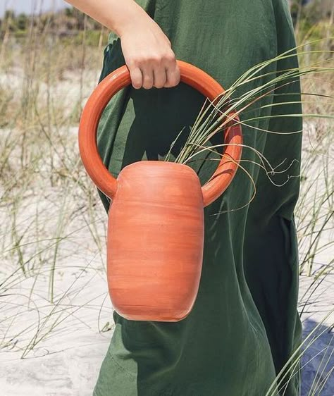 Eny Lee Parker, Julie Nelson, Style Deco, Ceramic Vases, Ceramic Design, Clay Ceramics, China Porcelain, Porcelain Ceramics, American Design