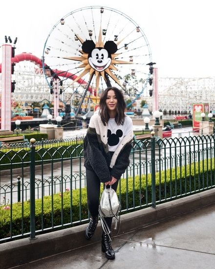 Disneyland Paris Outfit Winter, Disney World Outfits Winter, Disneyland Winter, Disney Outfits Women Winter, Disney Outfits Winter, Disney Winter Outfits, Disneyland Outfit Spring, Disneyland Outfit Winter, Disney Christmas Outfits