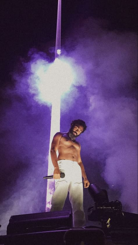 Donald Glover Aesthetic Wallpaper, Rap Lockscreen, Donald Glover Wallpaper, Music Artist Wallpaper, Childish Gambino Wallpapers, Hip Hop Art Wallpaper, Music Artists Wallpaper, Chance The Rapper Wallpaper, Childish Gambino Aesthetic