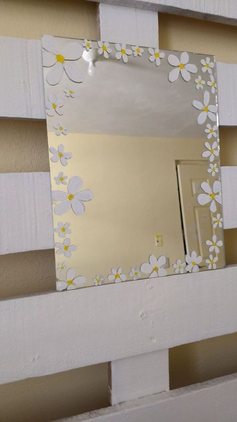 Diy Mirror Painting, Painted Mirror Aesthetic, Diy Mirror Painting Ideas, Cute Mirror Painting Ideas, Mirror Painting Ideas Art, Mirror Painting Ideas Aesthetic, Mirror Decoration Ideas, Mirror Painting Ideas, Dressing Mirrors