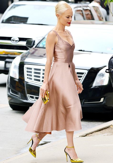 Kate Bosworth knows that a pale pink can sometimes wash you out ever so slightly, so her bold addition of red lips and yellow-gold accessories was inspired. Pink Dress Outfits, Pale Pink Dress, Pink Satin Dress, Blush Pink Dresses, Gold Outfit, Blush Dresses, Grad Dresses, Casual Chic Outfit, High Fashion Street Style