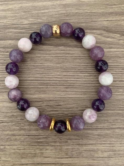 Lepidolite Bracelet, Amethyst Crystal Bracelet, Making Jewelry For Beginners, Marble Bracelet, Girly Bracelets, Jewelry Knowledge, Stone Bead Jewelry, Stretchy Beaded Bracelet, Marble Jewelry