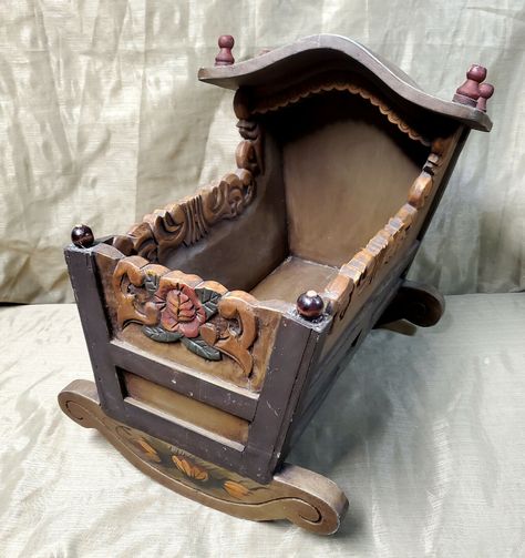 Wooden Cradle For Baby, Kitchen Rack Design, Baby Cradle Plans, Baby Cradle Bedding, Vintage Cradle, Baby Doll Cradle, Fantasy Knight, Cradles And Bassinets, Wooden Cradle