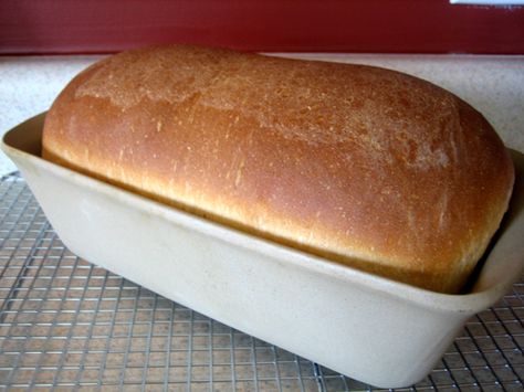 American Sandwich Bread American Sandwich, White Bread Recipe, Sandwich Bread Recipes, Yeast Bread Recipes, Loaf Of Bread, Yeast Bread, Sandwich Bread, Bread Machine, White Bread