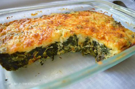 Eggs Florentine Breakfast Casserole – A Little Fish in the Kitchen Baked Egg Florentine, Eggs Florentine Casserole, Baked Eggs Florentine, Eggs Florentine Recipe, Vegetarian Breakfast Casserole, Florentines Recipe, Eggs Florentine, Breakfast Meat, Bake Recipes