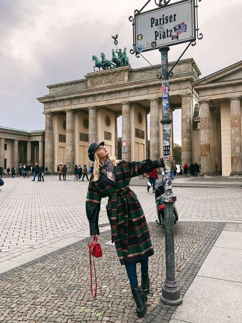 Berlin Travel Photography, Girl Boss Aesthetic, Berlin Winter, Boss Aesthetic, Berlin Photography, Paris Travel Photography, Berlin Photos, Travel Pose, Berlin Travel