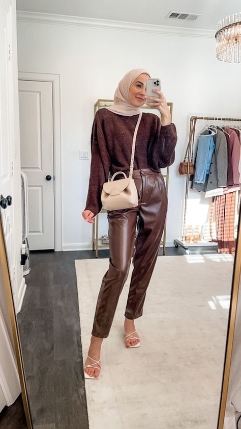 Brown Pants Outfit Hijab, Brown Hijab Outfit, Brown Hijabi Outfits, Hijabi Outfit, Raglan Sleeve Sweater, Love Club, Leather Pants Outfit, Pants Brown, Leather Pant