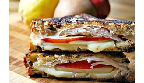 Grilled Turkey, Pear & Brie Sandwiches Pear And Brie, Pear Brie, Brie Sandwich, Mom Products, Grilled Turkey, Baby And Mom, Beach Meals, Ground Turkey Recipes, Easy Family Meals