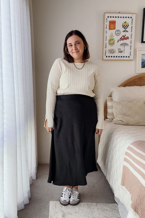 Smart Casual Work Outfit Plus Size, Skirt And Sambas, Modest Plus Size Fashion, Middle Aged Women Fashion, Sambas Outfit, Outfit Edit, Mid Size Outfits, Samba Dress, Curvy Casual Outfits