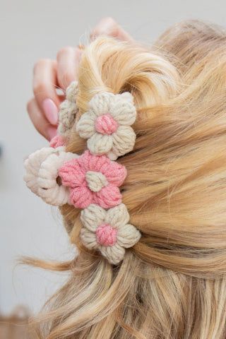 School Hair Accessories, Large Claw Clip, Back To School Hair, Crochet Hair Clips, Boho Crafts Diy, Crocheted Flower, Date Night Dress, Crochet Hair Accessories, Hair Brands