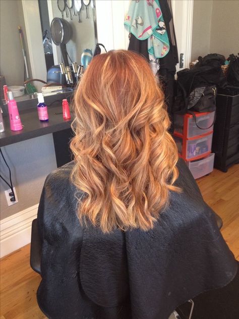 Soft Blonde Highlights, Short Balayage, Red Hair With Blonde Highlights, Auburn Balayage, Red Blonde Hair, Short Red Hair, Natural Red Hair, Blond Balayage, Soft Blonde