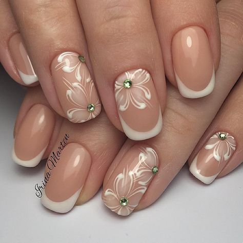 Community wall photos – 17,860 photos | VK French Manicure Nails, French Nail Art, Nail Art Wedding, Nails Desing, Bridal Nails, Pedicures, Beautiful Nail Art, Floral Nails, French Tip Nails