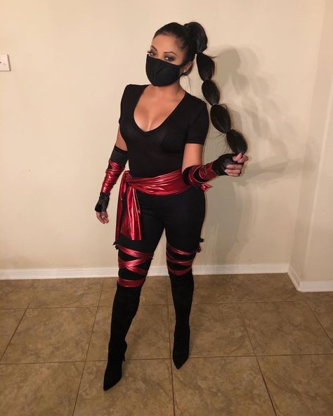 Ninja Hairstyles Halloween, Diy Ninja Custome Halloween, Diy Ninja Women Costume, Ninja Hairstyles, Ninja Makeup, Adult Costumes Diy, Diy Ninja, Ninja Halloween, 80s Halloween Costumes