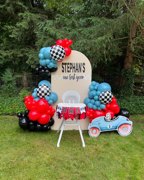 Stephan’s One Fast Year! Event Planner & Balloon Stylist @eventsbydelivrance Inquire to book your next event with us! Like, comment and follow me for more event decor! Save and use for later! • • • #balloonart#balloons#balloondecor#ballooninspo#partyinspiration#events#eventdesigner#birthdays#weddings#genderreveal#babyshowers#engagementparty#longislandmomsofsuffolkcounty#longislandmomsofnassaucounty#suffolkcountymoms#suffolkcountybirthday#nassaucountyevents#foryoupage#luxuryballoondecor#... Race Car Themes, 1st Birthday Balloons, Themed 1st Birthday, Car Theme, Car Themes, Balloon Art, Race Car, Birthday Balloons, 1st Birthday Parties