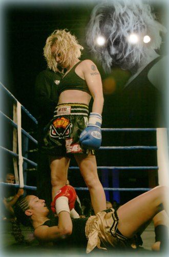 Kick ass photo Female Mma Fighters, Mma Motivation, Mma Videos, Valentina Shevchenko, Mma Girls, Women In Sports, Tang Soo Do, Mma Workout, Ufc Women