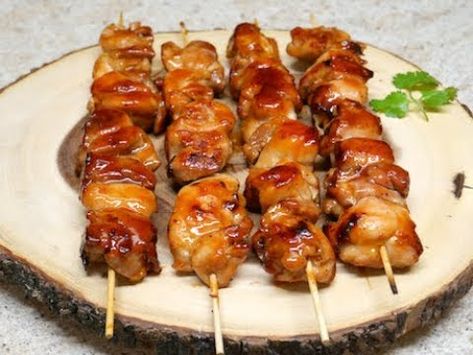 Puerto Rican Pinchos, Chicken Kabob Recipes, Kabob Recipes, Chicken Kabobs, Puerto Rican Recipes, Chicken Skewers, Puerto Rican, Skewers, Grilling