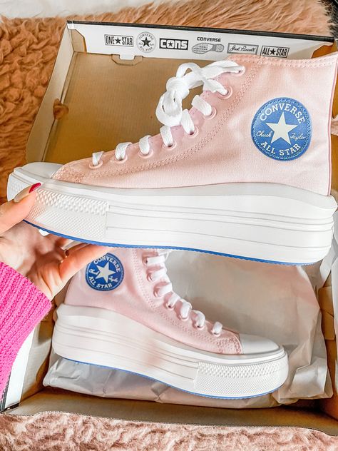 My new favorite sneakers for spring🌸 Love the light pink and blue color combination and the unique sole. I’ve always been a Converse fan but these are by far my fave pair! Converse Move, Light Pink Converse, Pink Shoes Heels, Chuck Taylor All Star Move, Spring Love, Blue Converse, Preppy Shoes, Jordan Shoes Girls, Pretty Shoes Sneakers