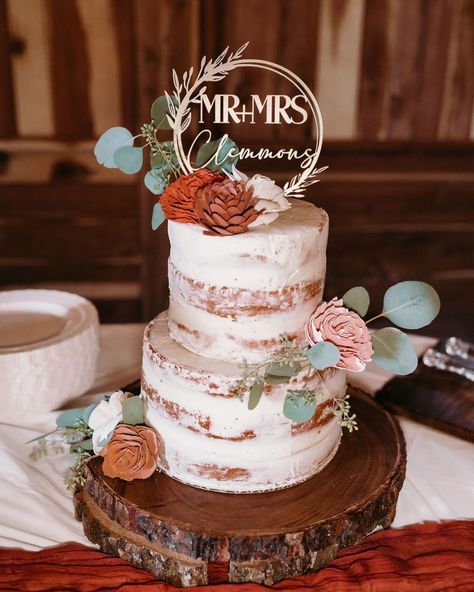 Bbq Food For Wedding, One Layer Wedding Cake Rustic, Boho Style Wedding Cake, Sage Green And Terracotta Wedding Cake, Minimalist Wedding Cake Rustic, Terracotta And Sage Wedding Cake, Wedding Cake Designs Rustic, Wedding Cakes Boho Rustic, Bare Wedding Cake Ideas