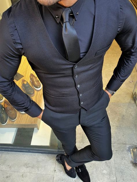 Black Vest Outfit Men, Men Vest Outfits, Black Vest Outfit, Bartender Outfit, Terno Slim Fit, Vest Outfits Men, Gentlemen Style, Mens Fashion Suits Casual, Black Outfit Men