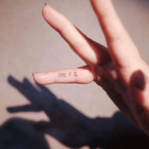 27 Tattoo, Anniversary Tattoo, Cute Finger Tattoos, Small Finger Tattoos, Date Tattoos, Finger Tattoo For Women, Number Tattoos, Finger Tattoo Designs, Omerta Tattoo