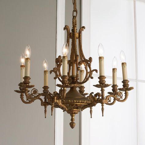 Vintage Bedroom Chandelier, Brass Chandelier Vintage, Antique Hanging Lights, Antique French Chandelier, Vintage Chandelier Bedroom, Victorian Chandeliers, Royal Chandelier, Chandelier Victorian, Antique Chandelier Vintage Chandeliers