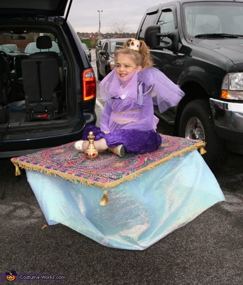 Genie on a Magic Carpet Costume - 2013 Halloween Costume Contest via @costumeworks Magic Carpet Costume, Halloween Costumes Kids Homemade, Illusion Costumes, Genie Costume, Aladdin Party, Halloween Infantil, Hair Halloween, Homemade Costume, Costume Works