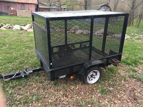 Goat Transport, Pig Trailer, Goat Trailer, Hog Trap, Diy Cat Enclosure, Pig Ideas, Livestock Trailers, Show Goats, Dog Trailer