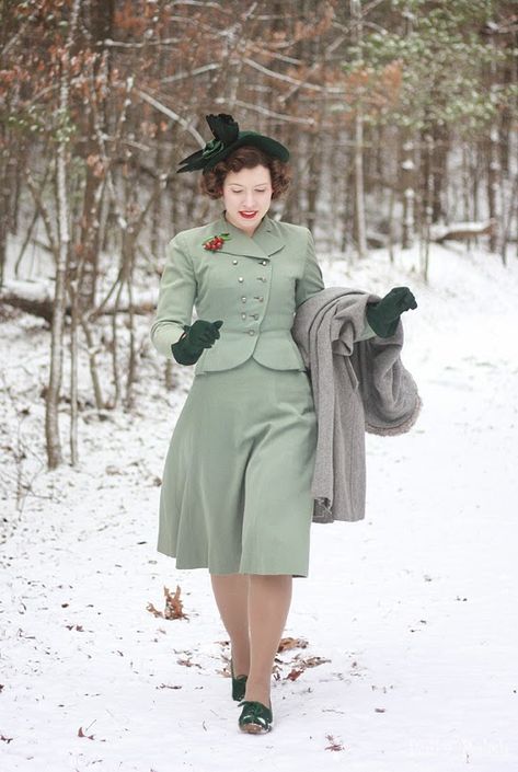 Cherries in the Snow – Polka Polish Early 1940s Fashion, Suit Dress Outfit, 1940s Winter Fashion, Sage Suit, Cherries In The Snow, Vintage Fashion Style, 1940s Outfits, Flared Skirts, Fashion 1940s