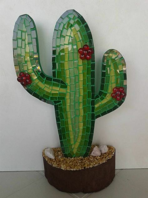 Mosaic Cactus, Outside Wall Art, Cactus Images, Mosaic Garden Art, Mosaic Art Projects, Mosaic Tile Art, Tile Crafts, Mosaic Flowers, Mosaic Artwork