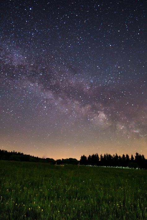 Night Sky Photography, Night Landscape, Sky Photos, Starry Night Sky, Stars At Night, Night Sky Photos, The Night Sky, Night Aesthetic, Beautiful Sky