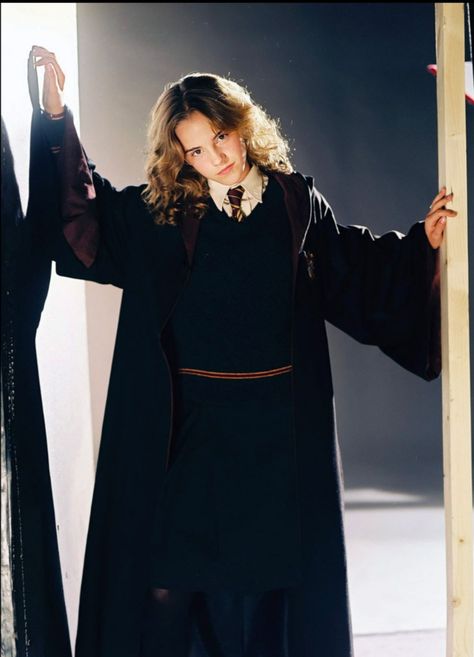 Hermione Costume, Hogwarts Uniform, Emma Watson Harry Potter, Hermione Jean Granger, The Prisoner Of Azkaban, Harry Potter Images, Harry Potter Costume, Prisoner Of Azkaban, The Prisoner